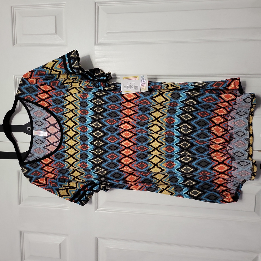 Geometric Classic T